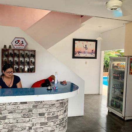 فندق Hostal Las Velas مانتا المظهر الخارجي الصورة