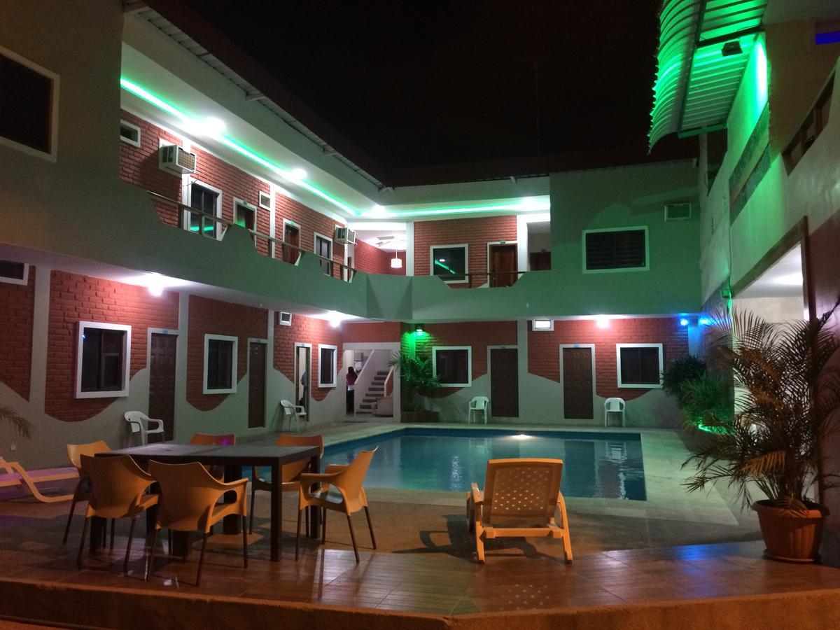 فندق Hostal Las Velas مانتا المظهر الخارجي الصورة